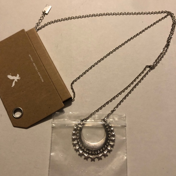 American Eagle Outfitters Jewelry - American Eagle new necklace 2/10